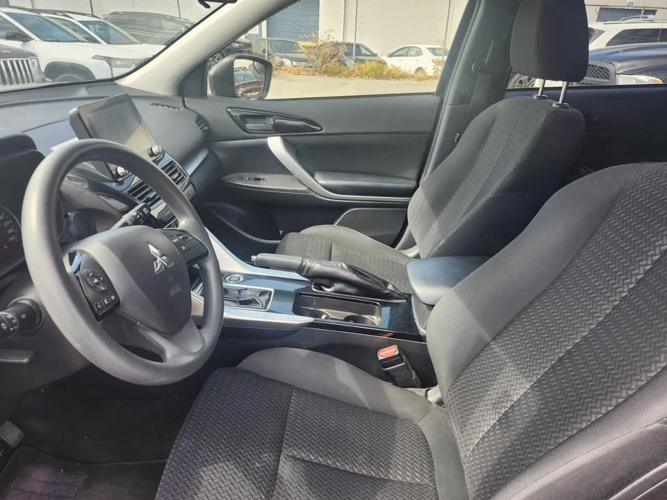 2022 Mitsubishi Eclipse Cross - Image 5 of 10
