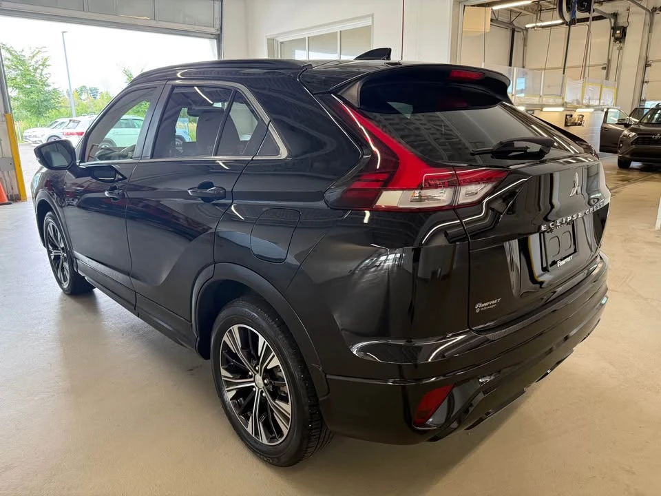 2022 Mitsubishi Eclipse Cross - Image 7 of 13