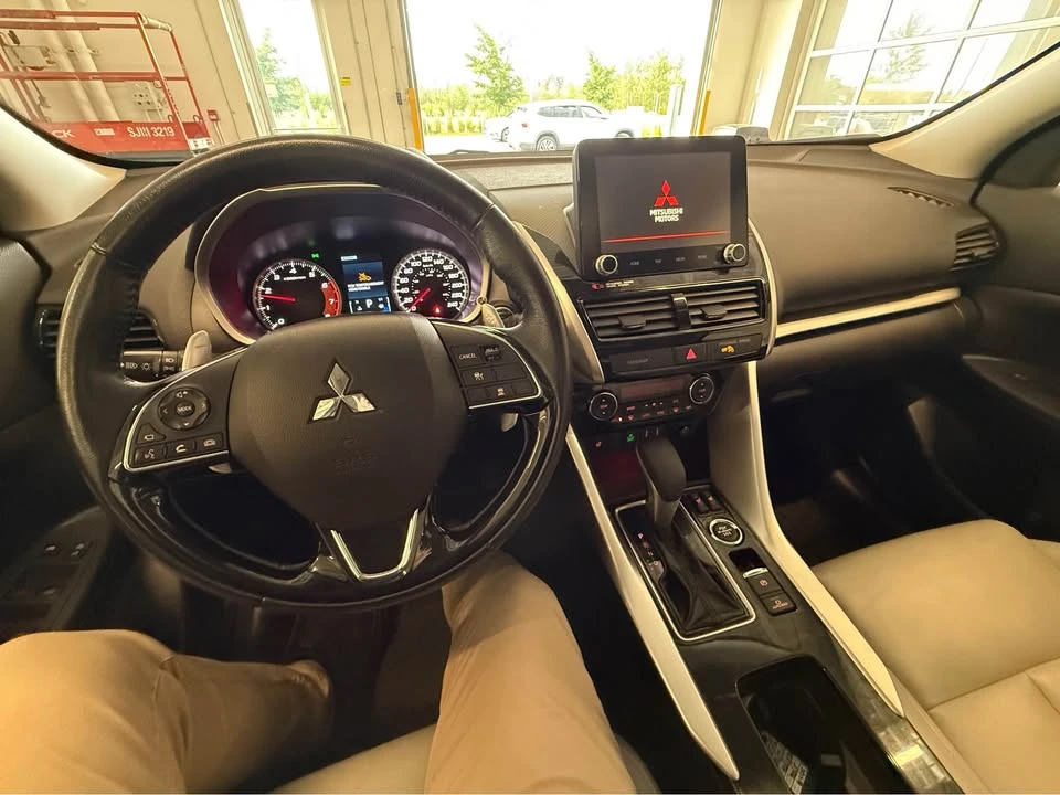 2022 Mitsubishi Eclipse Cross - Image 11 of 13