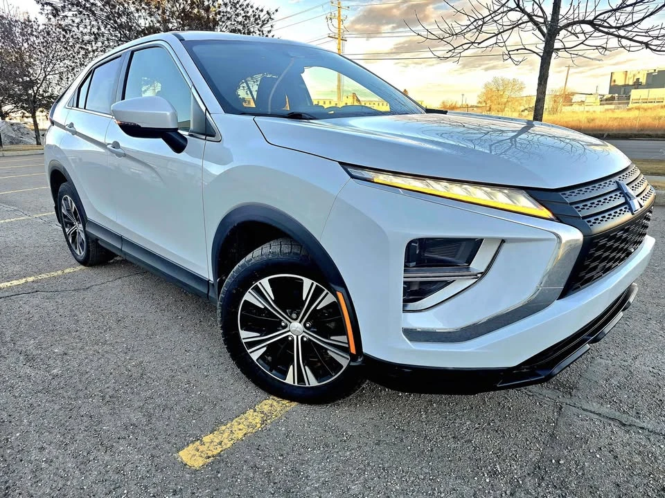 2022 Mitsubishi Eclipse Cross - Image 2 of 16