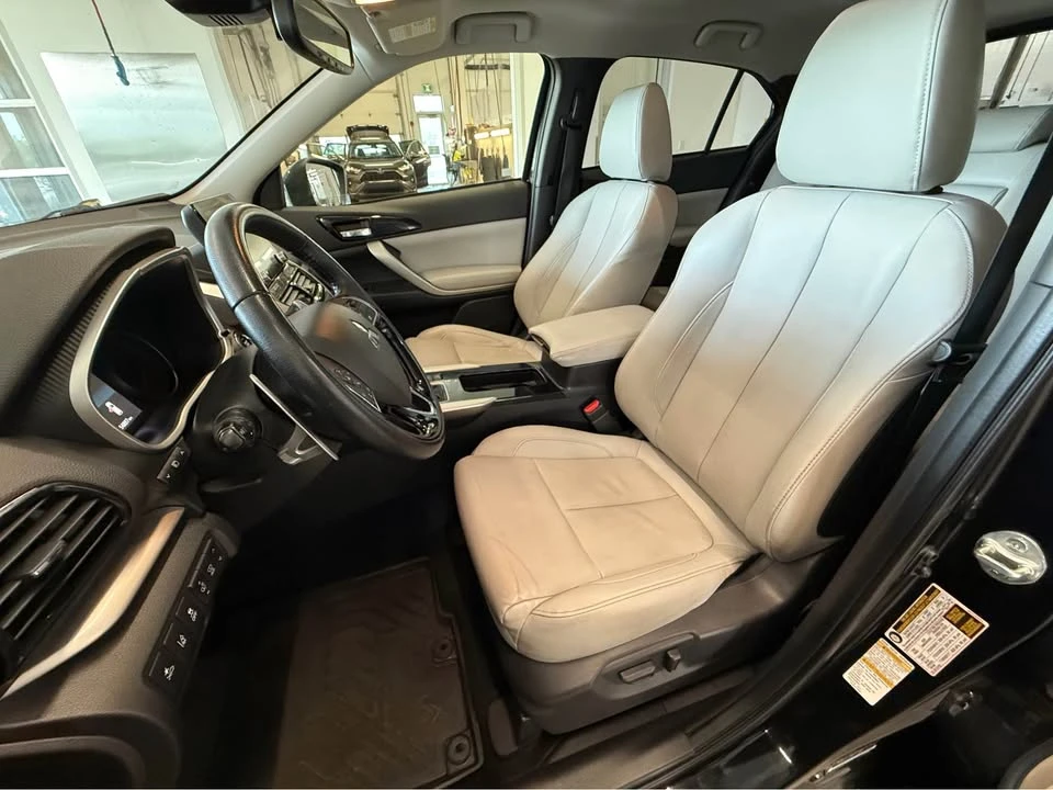 2022 Mitsubishi Eclipse Cross - Image 8 of 13