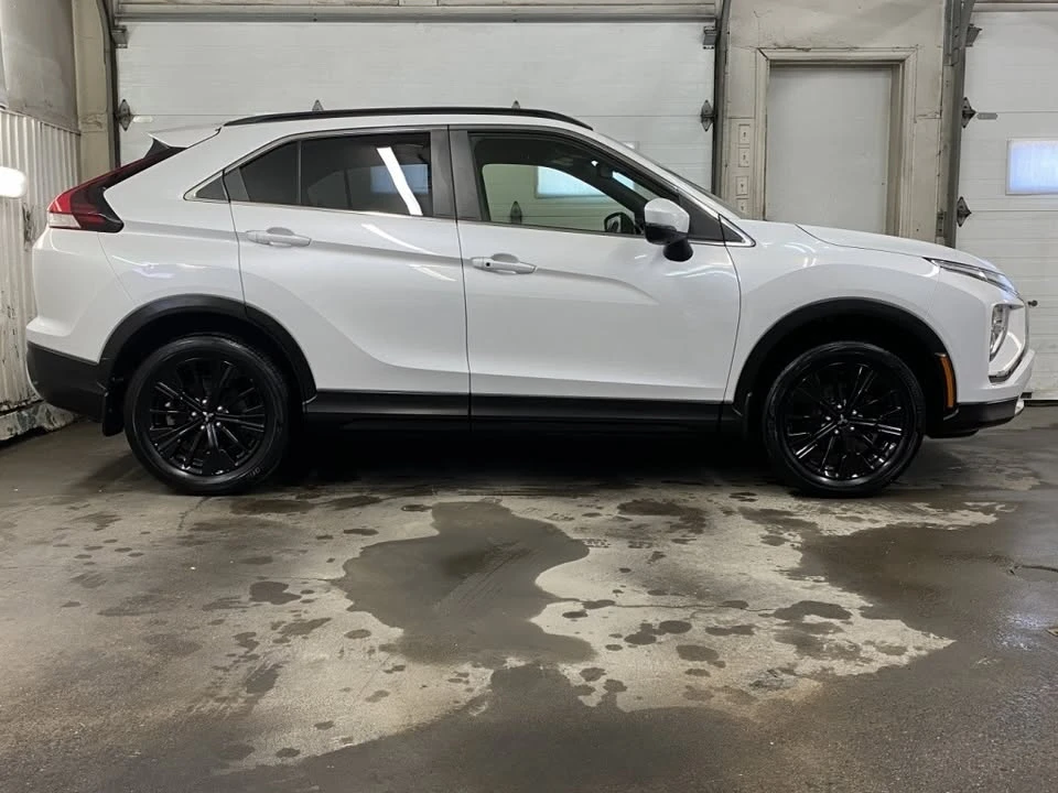 2022 Mitsubishi Eclipse Cross - Image 7 of 20