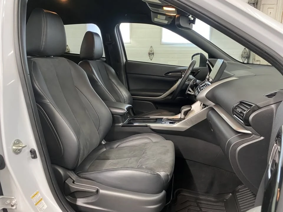 2022 Mitsubishi Eclipse Cross - Image 13 of 20