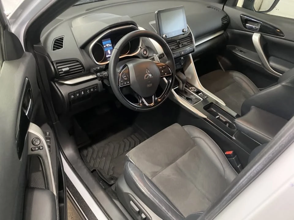 2022 Mitsubishi Eclipse Cross - Image 10 of 20