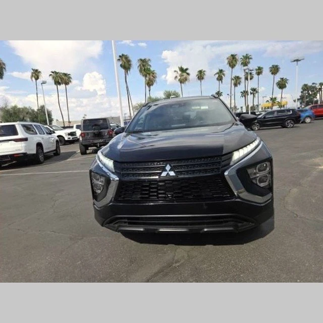 2022 Mitsubishi Eclipse Cross - Image 2 of 12