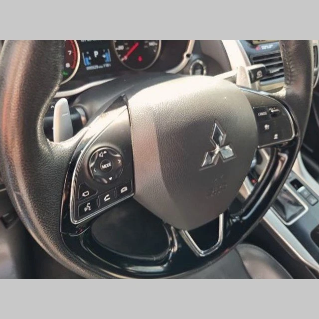 2022 Mitsubishi Eclipse Cross - Image 10 of 12