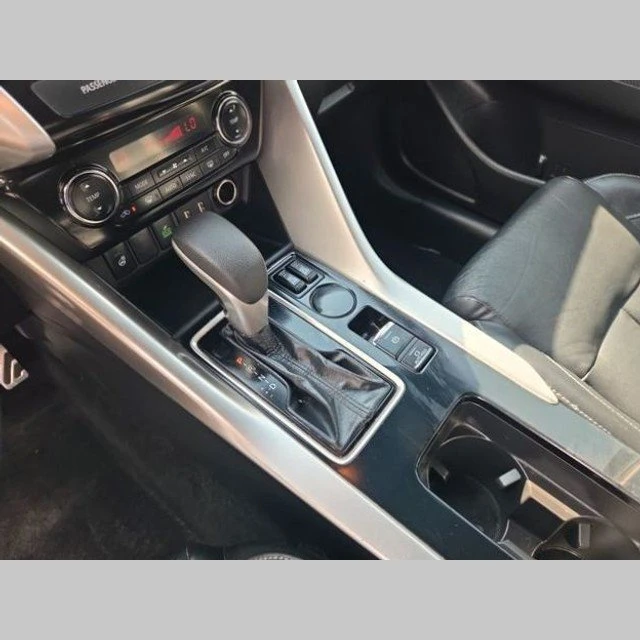 2022 Mitsubishi Eclipse Cross - Image 11 of 12
