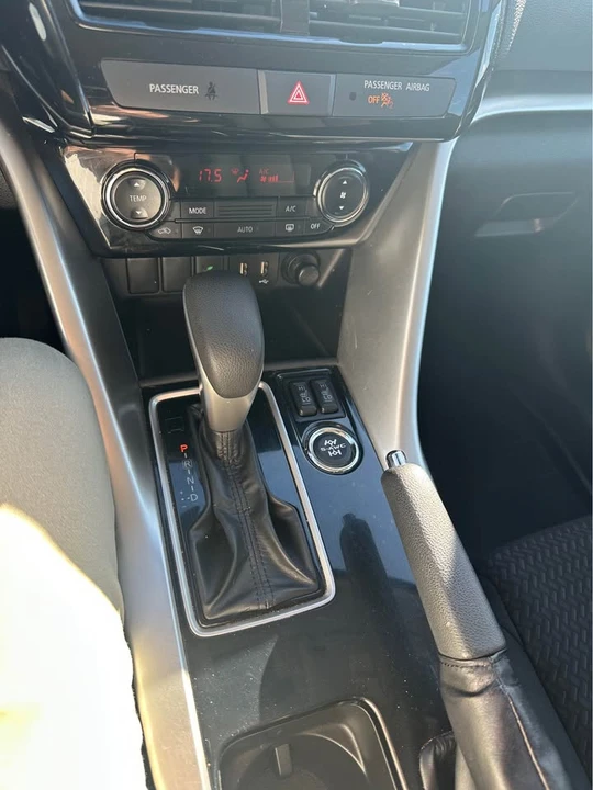 2022 Mitsubishi Eclipse Cross - Image 4 of 5