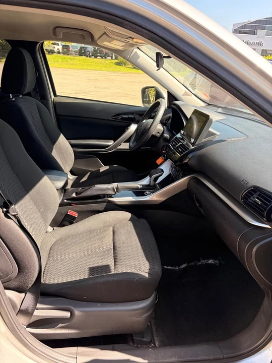 2022 Mitsubishi Eclipse Cross - Image 13 of 14