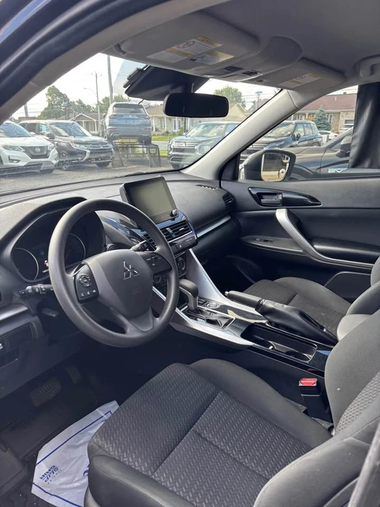 2022 Mitsubishi Eclipse Cross - Image 9 of 11