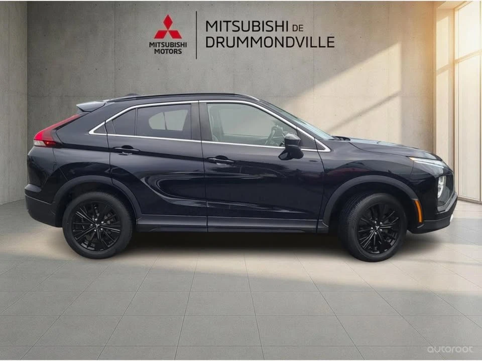 2022 Mitsubishi Eclipse Cross - Image 2 of 10
