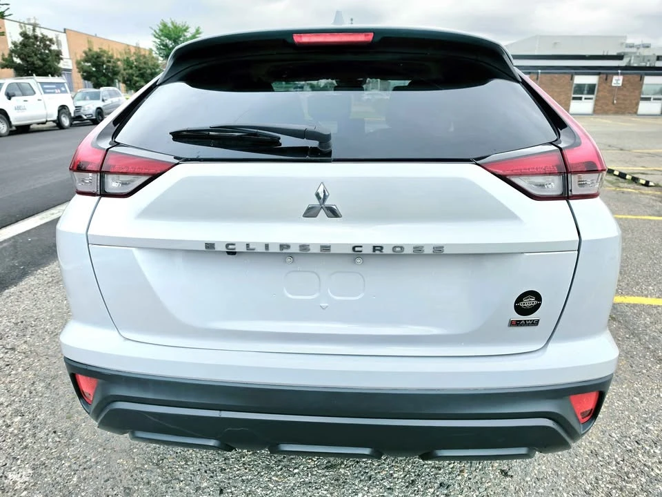 2022 Mitsubishi Eclipse Cross - Image 2 of 16