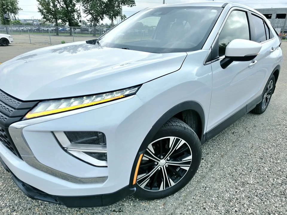 2022 Mitsubishi Eclipse Cross - Image 4 of 16