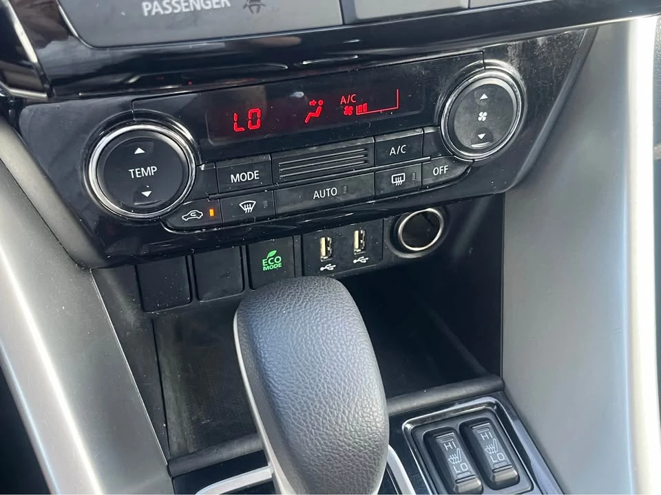 2022 Mitsubishi Eclipse Cross - Image 11 of 19