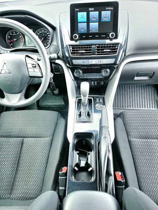 2022 Mitsubishi Eclipse Cross - Image 9 of 16