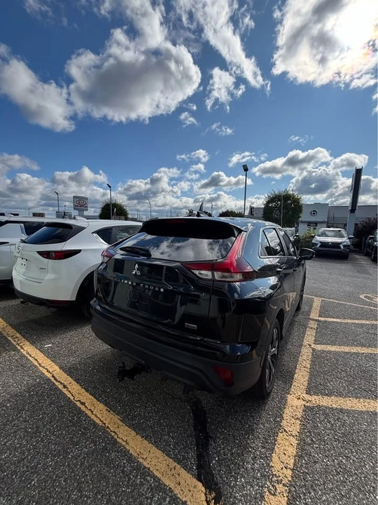2022 Mitsubishi Eclipse Cross - Image 5 of 11