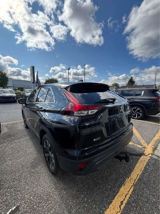 2022 Mitsubishi Eclipse Cross - Image 6 of 11