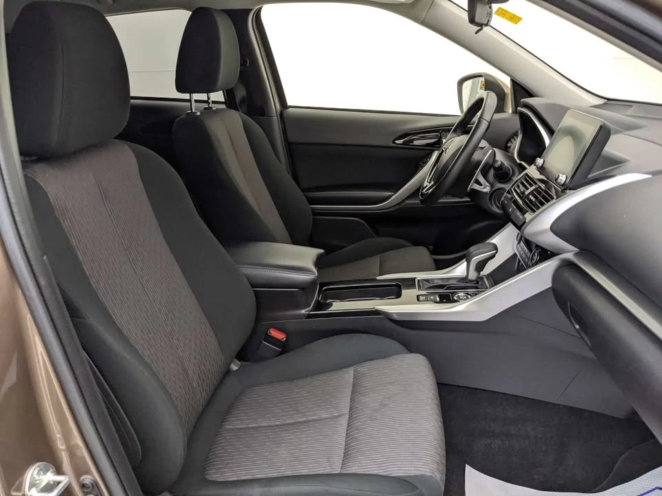 2022 Mitsubishi Eclipse Cross - Image 8 of 20
