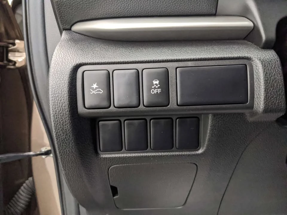 2022 Mitsubishi Eclipse Cross - Image 15 of 20