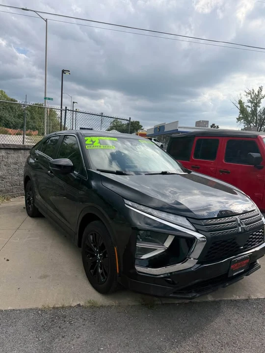 2022 Mitsubishi Eclipse Cross - Image 4 of 12