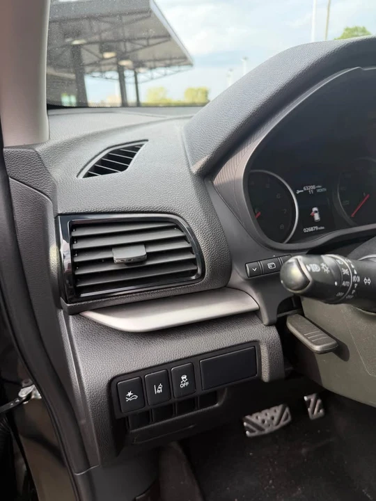2022 Mitsubishi Eclipse Cross - Image 10 of 12