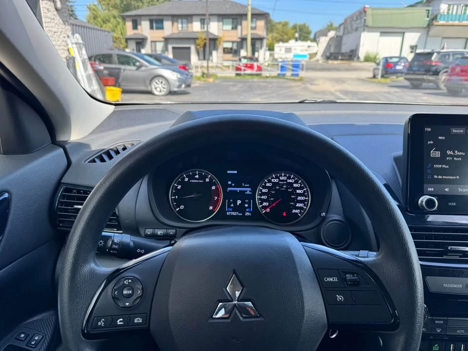 2022 Mitsubishi Eclipse Cross - Image 10 of 11