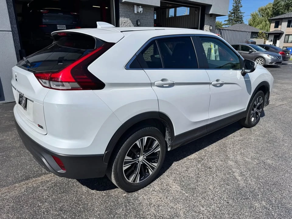 2022 Mitsubishi Eclipse Cross - Image 3 of 11