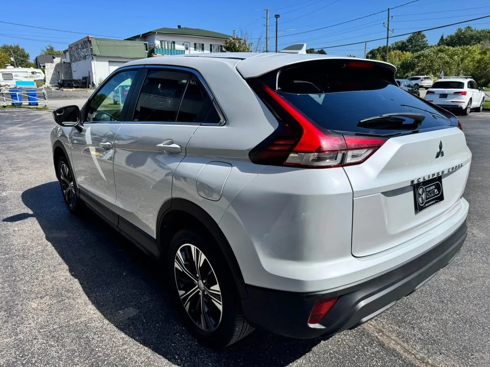 2022 Mitsubishi Eclipse Cross - Image 4 of 11