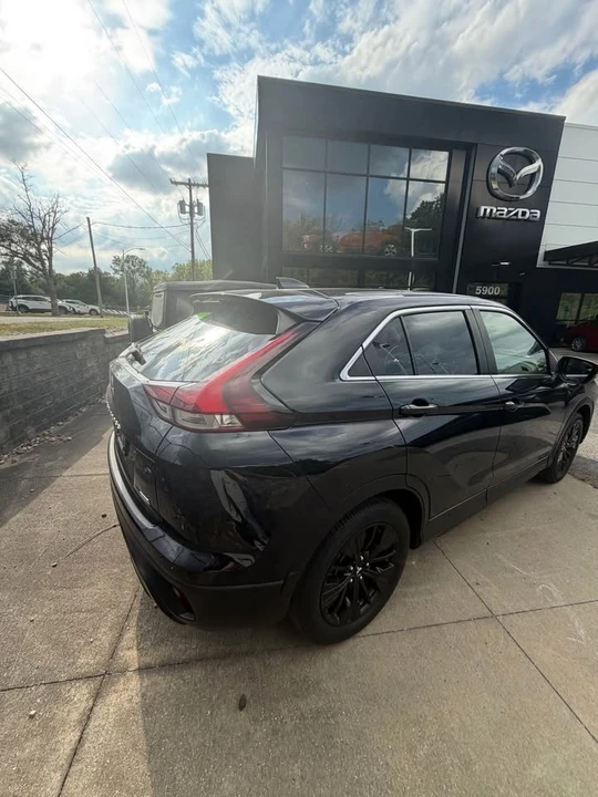 2022 Mitsubishi Eclipse Cross - Image 3 of 12