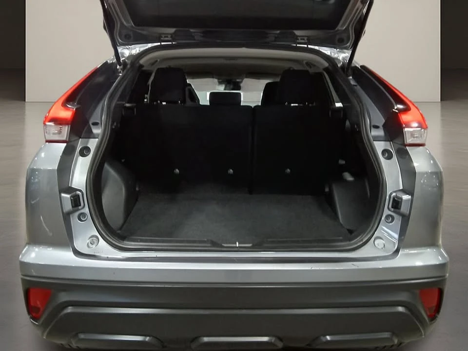 2022 Mitsubishi Eclipse Cross - Image 18 of 19