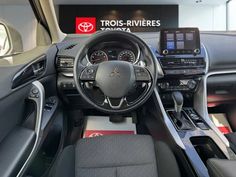 2022 Mitsubishi Eclipse Cross - Image 15 of 20