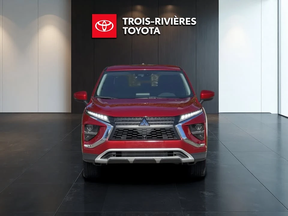 2022 Mitsubishi Eclipse Cross - Image 2 of 20