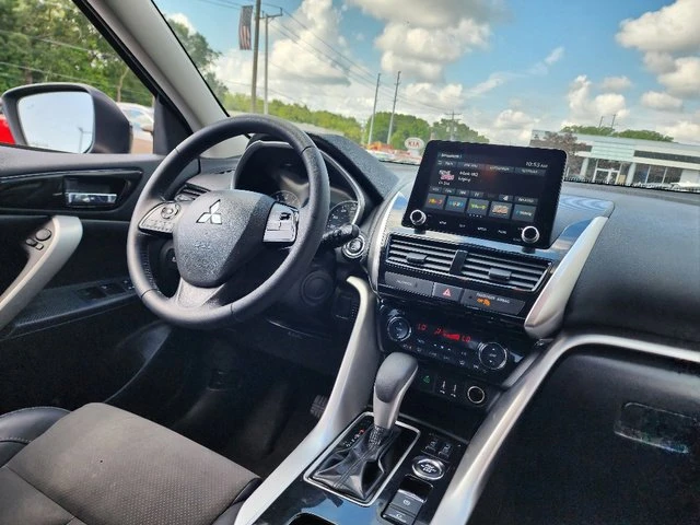 2022 Mitsubishi Eclipse Cross - Image 11 of 20