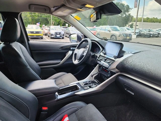 2022 Mitsubishi Eclipse Cross - Image 10 of 20