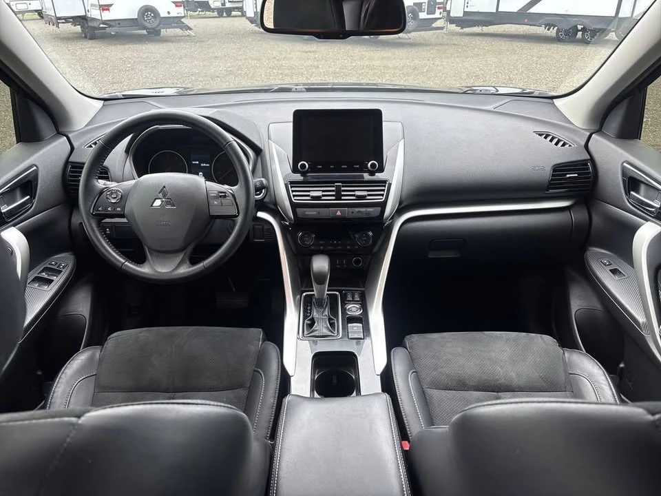 2022 Mitsubishi Eclipse Cross - Image 13 of 19