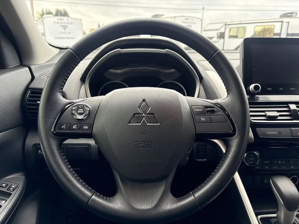 2022 Mitsubishi Eclipse Cross - Image 15 of 19