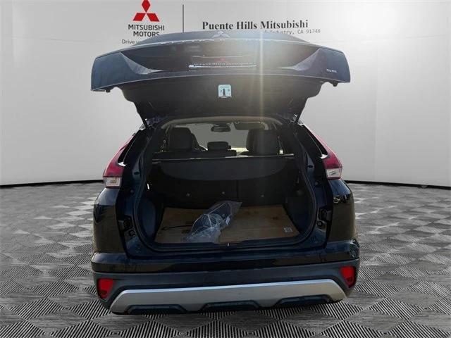 2022 Mitsubishi Eclipse Cross - Image 9 of 20