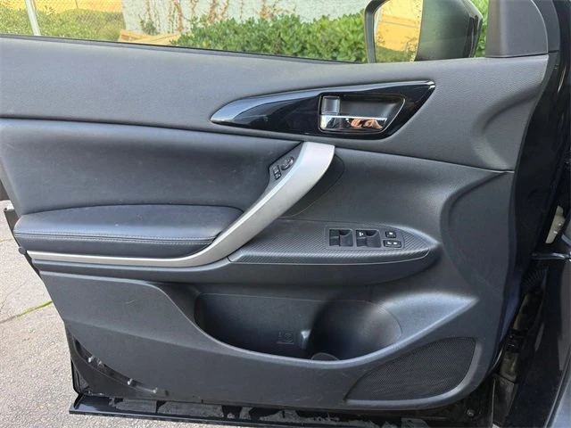 2022 Mitsubishi Eclipse Cross - Image 10 of 20