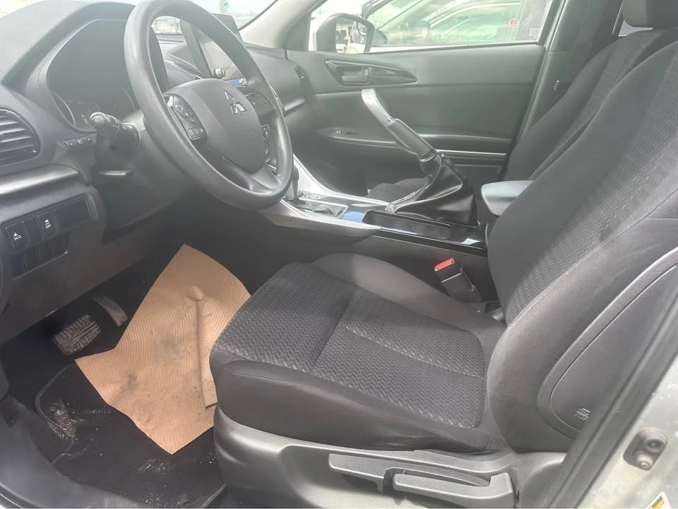 2022 Mitsubishi Eclipse Cross - Image 7 of 16