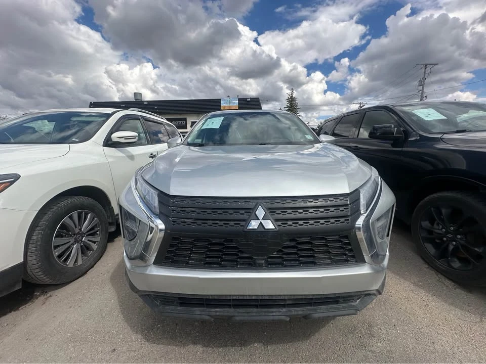2022 Mitsubishi Eclipse Cross - Image 5 of 16