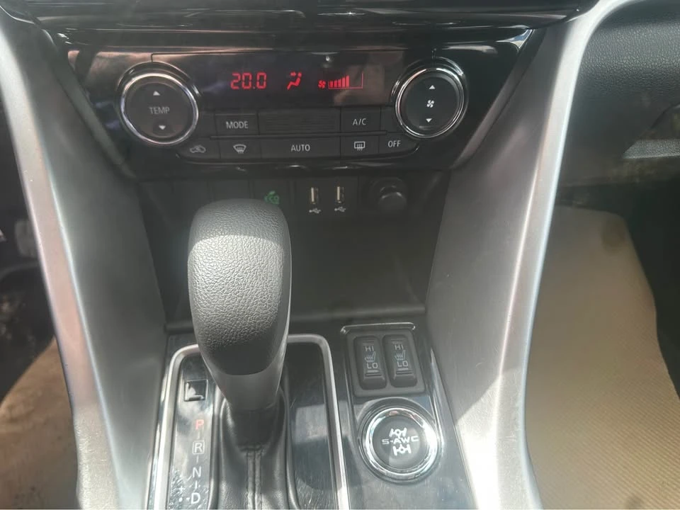2022 Mitsubishi Eclipse Cross - Image 11 of 16