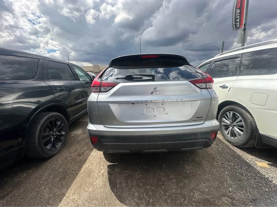 2022 Mitsubishi Eclipse Cross - Image 2 of 16