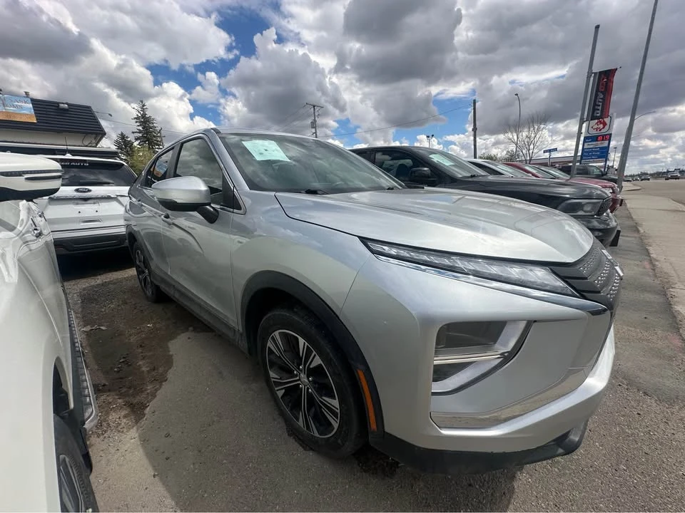 2022 Mitsubishi Eclipse Cross - Image 4 of 16