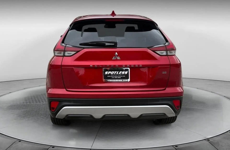 2022 Mitsubishi Eclipse Cross - Image 8 of 19