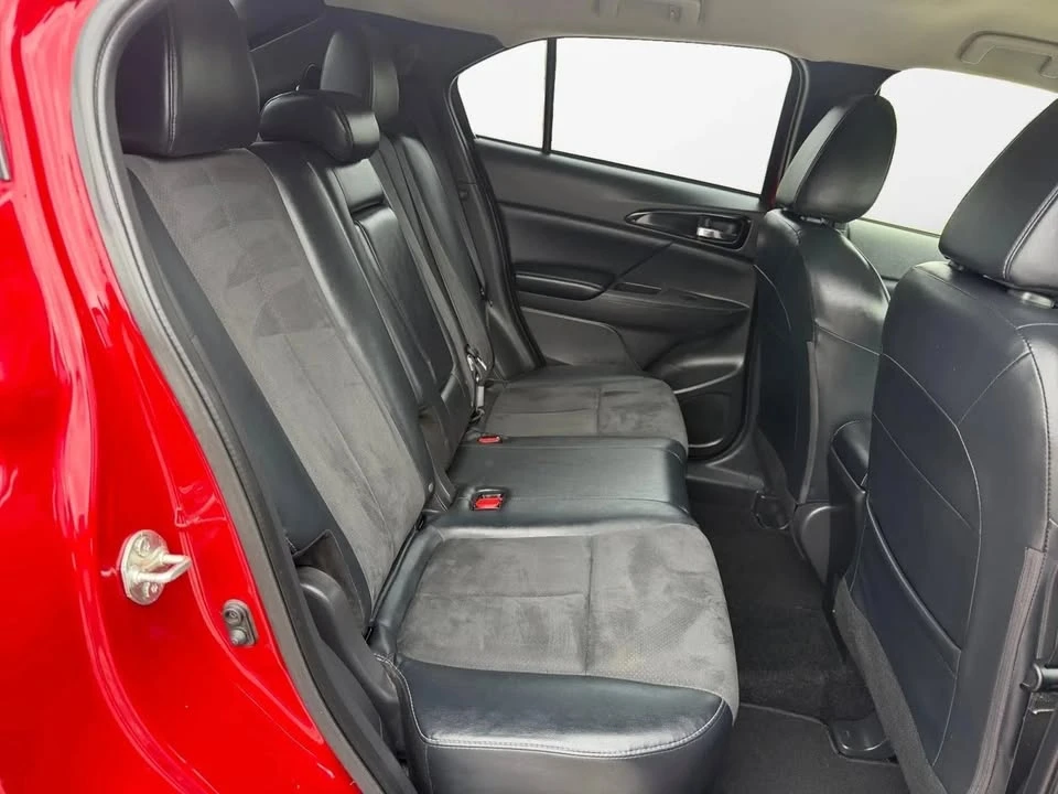 2022 Mitsubishi Eclipse Cross - Image 13 of 19