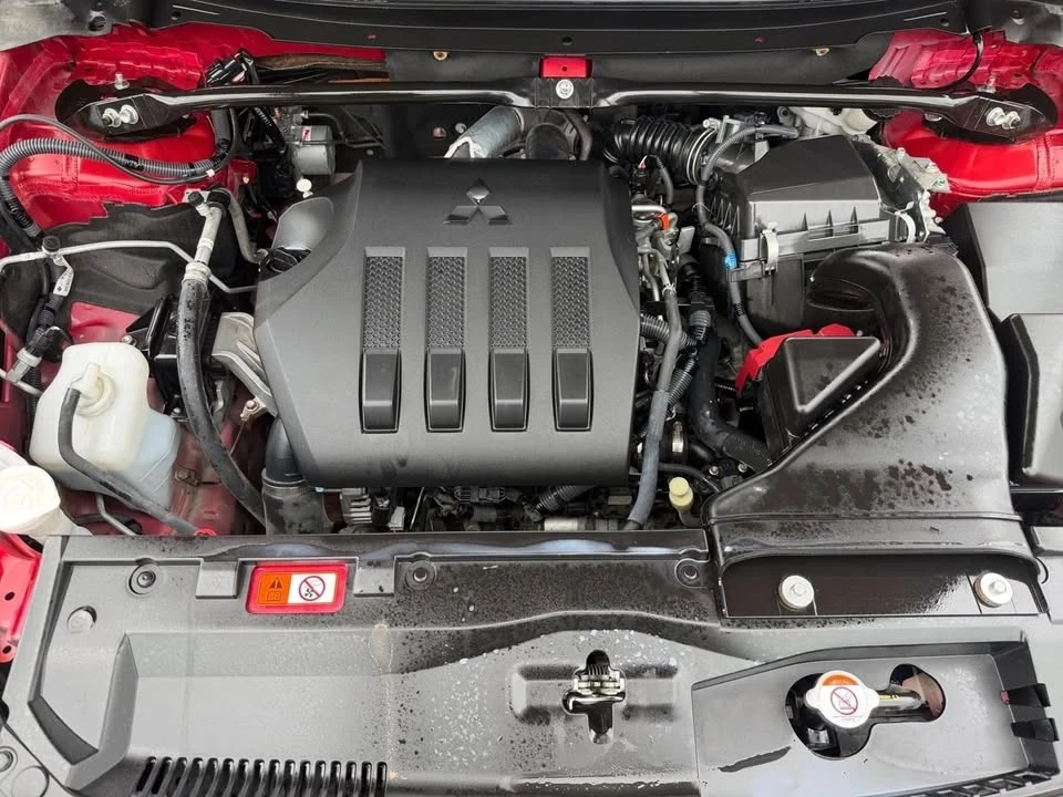 2022 Mitsubishi Eclipse Cross - Image 18 of 19