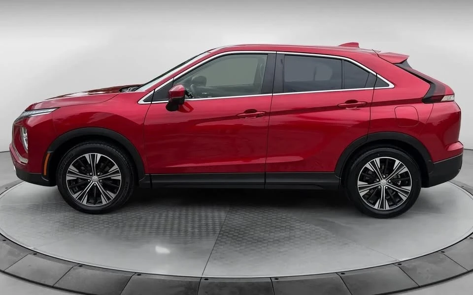 2022 Mitsubishi Eclipse Cross - Image 2 of 19
