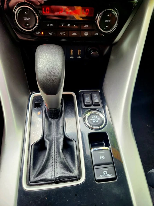 2022 Mitsubishi Eclipse Cross - Image 4 of 13