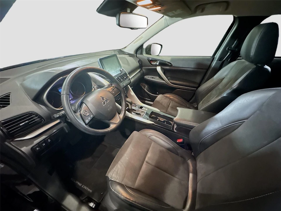 2022 Mitsubishi Eclipse Cross - Image 11 of 16
