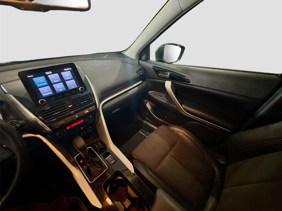 2022 Mitsubishi Eclipse Cross - Image 8 of 21